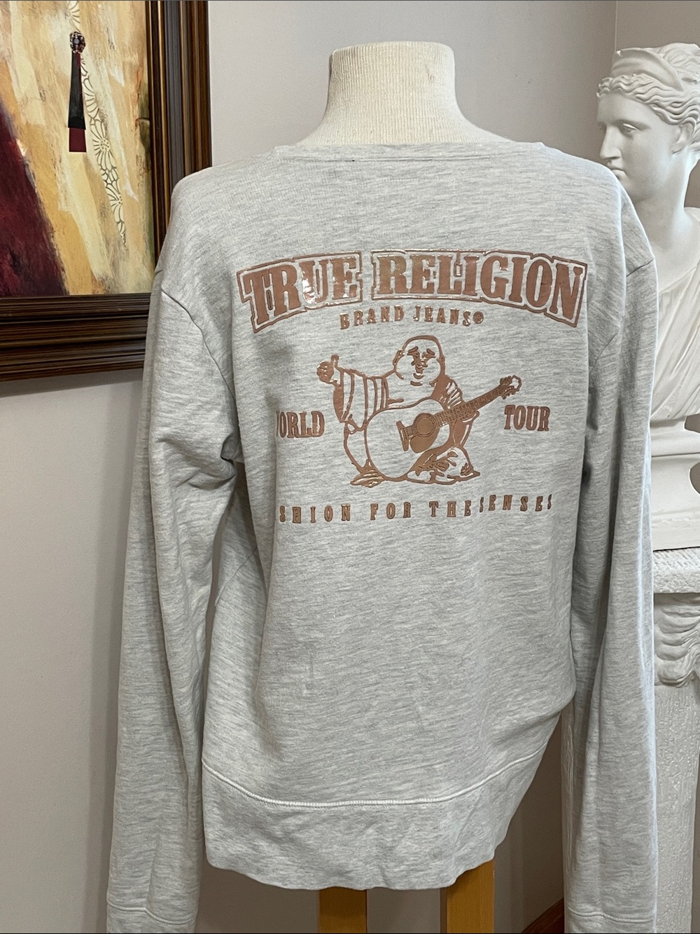 True Religion World Tour FASHION FOR THE SENSES L Grey Rose Gold Letters